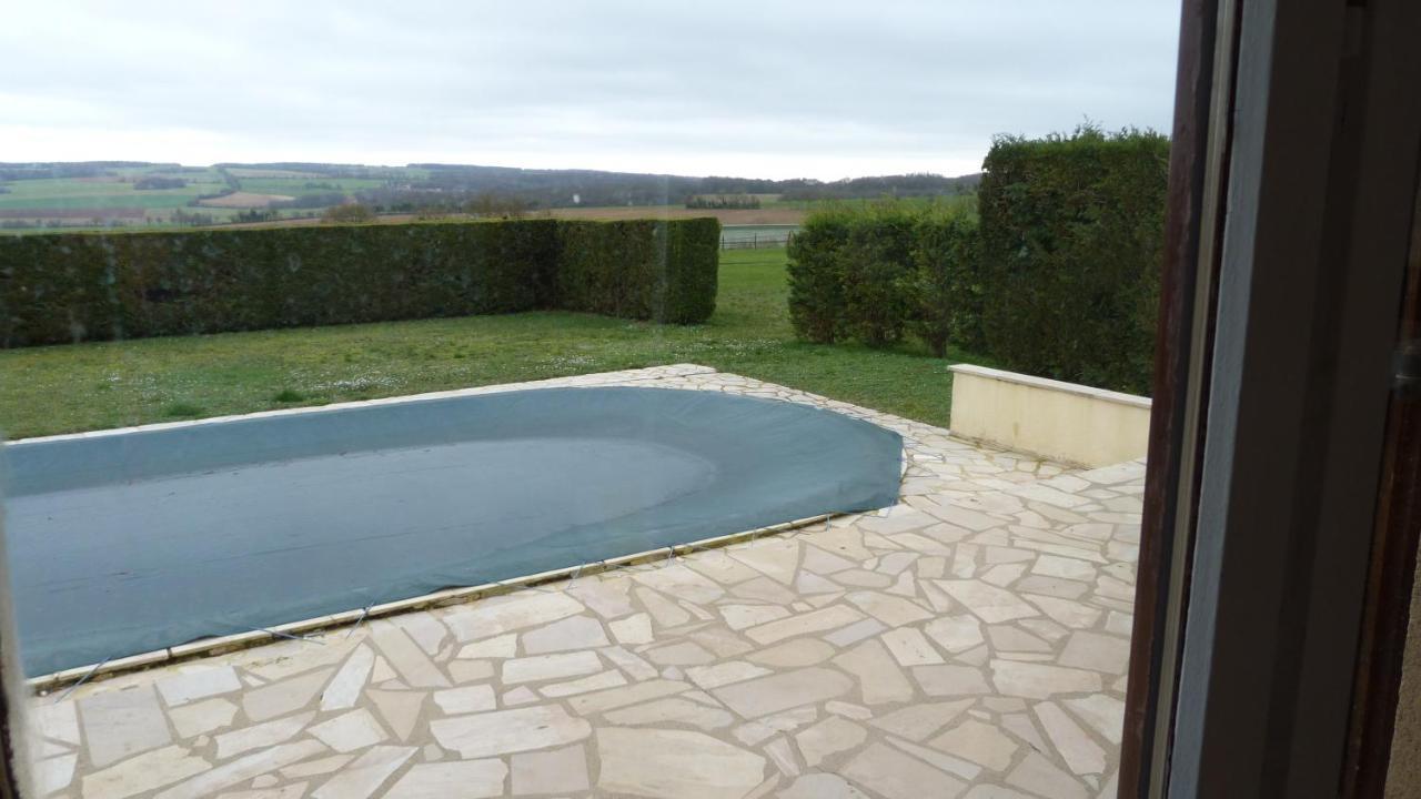 Maison De Vacances Pour 6 Personnes Avec Piscine Lainsecq Eksteriør bilde